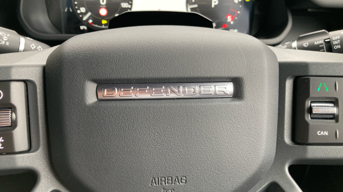 Land Rover Defender 3.0 D250 X-Dynamic HSE 110 5dr Auto Diesel Estate - Image 39